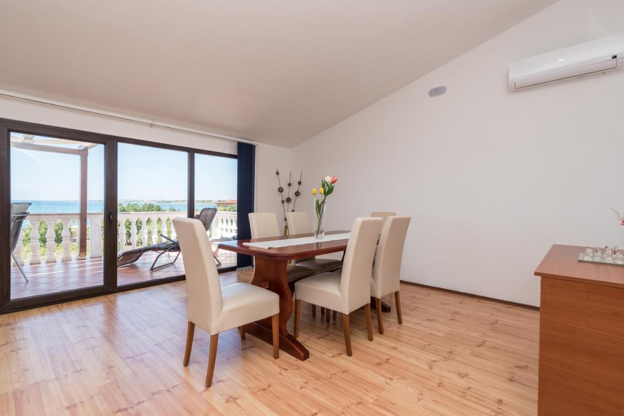 Apartment Astoria Затон Экстерьер фото