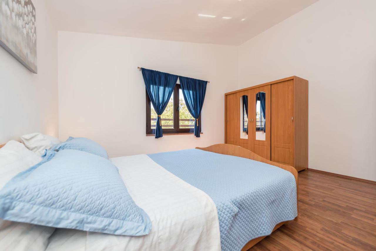 Apartment Astoria Затон Экстерьер фото