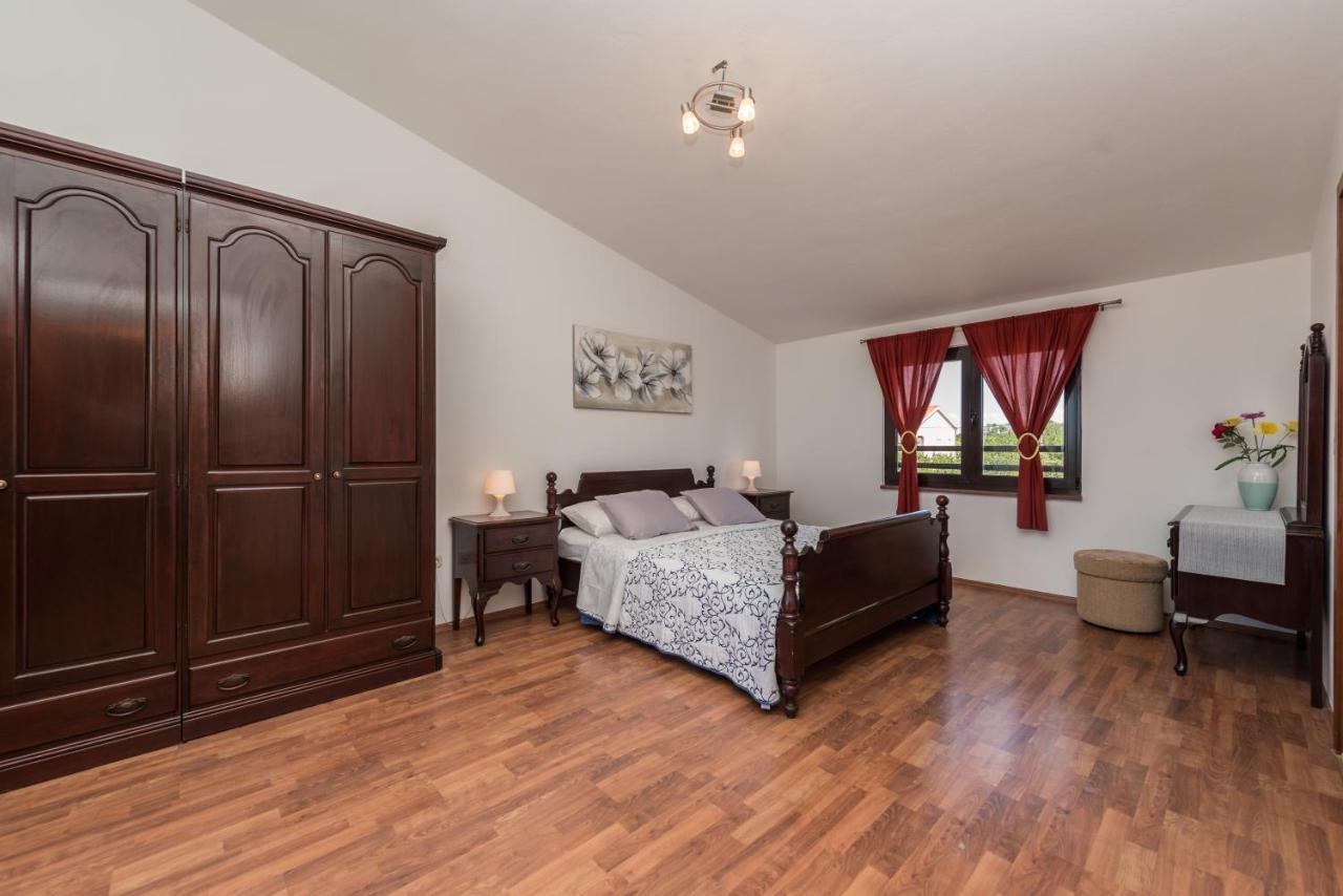 Apartment Astoria Затон Экстерьер фото